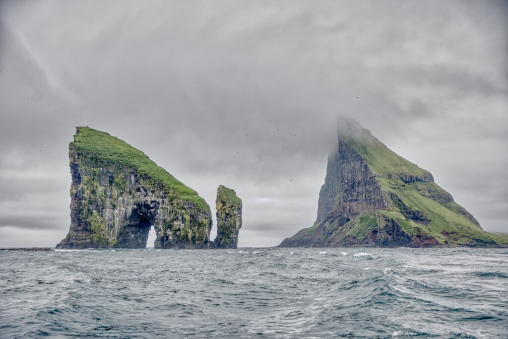 Drangarnir and Tindhólmur