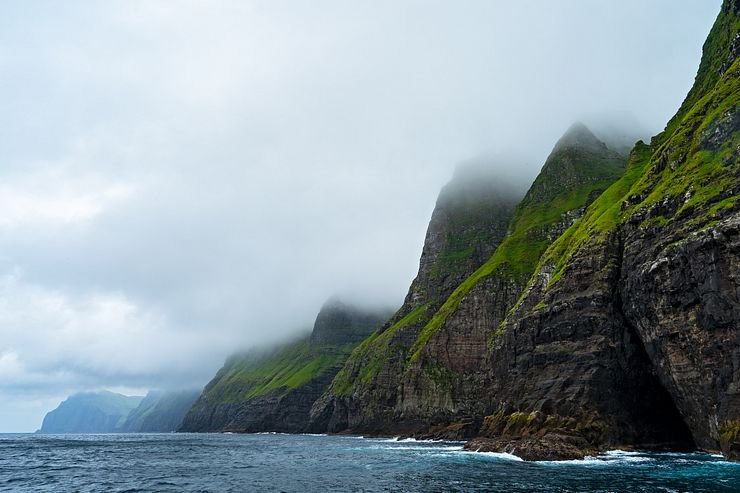 Bird Cliffs of Vestmanna Day Tour | Boat & Village Tour
